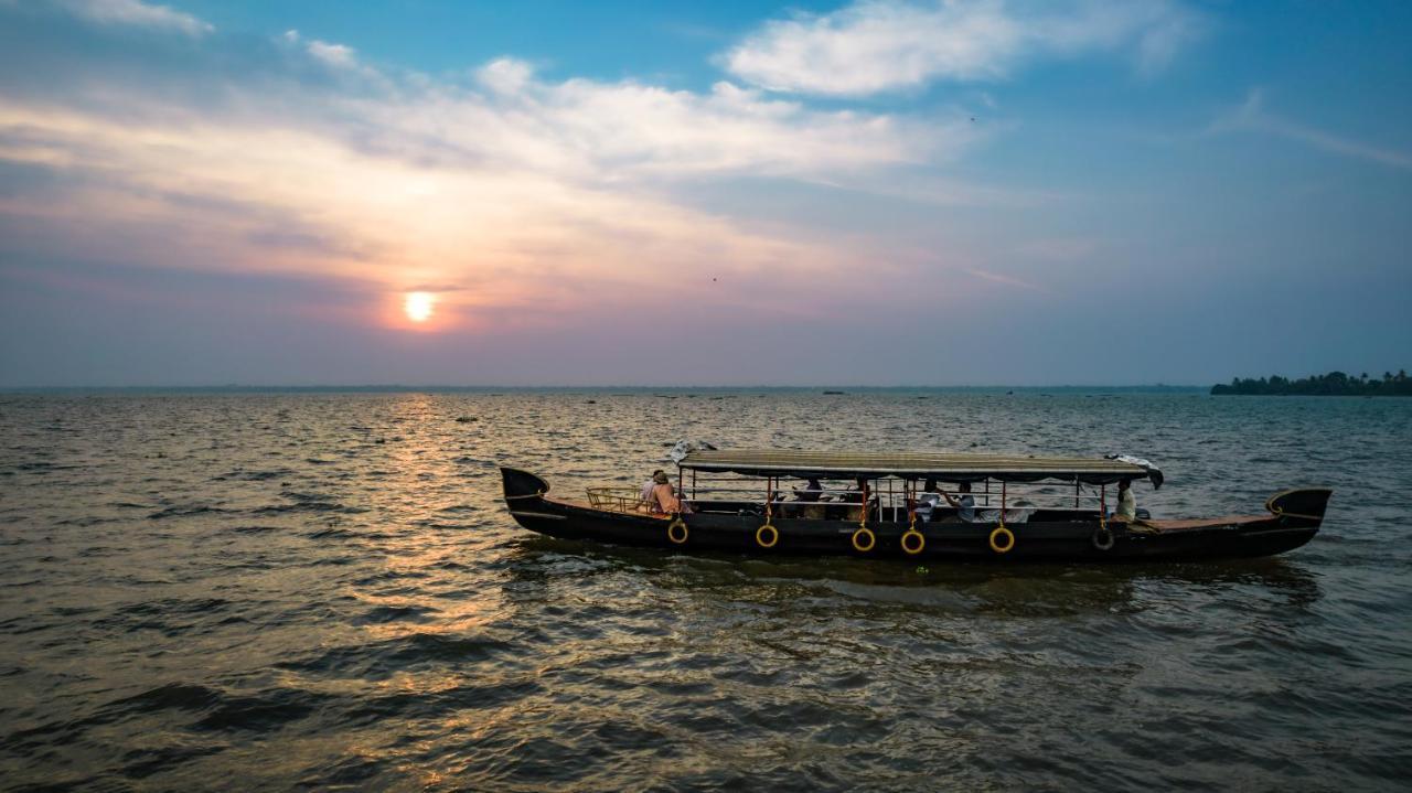 Amritara A Beach Symphony Mararikulam Buitenkant foto