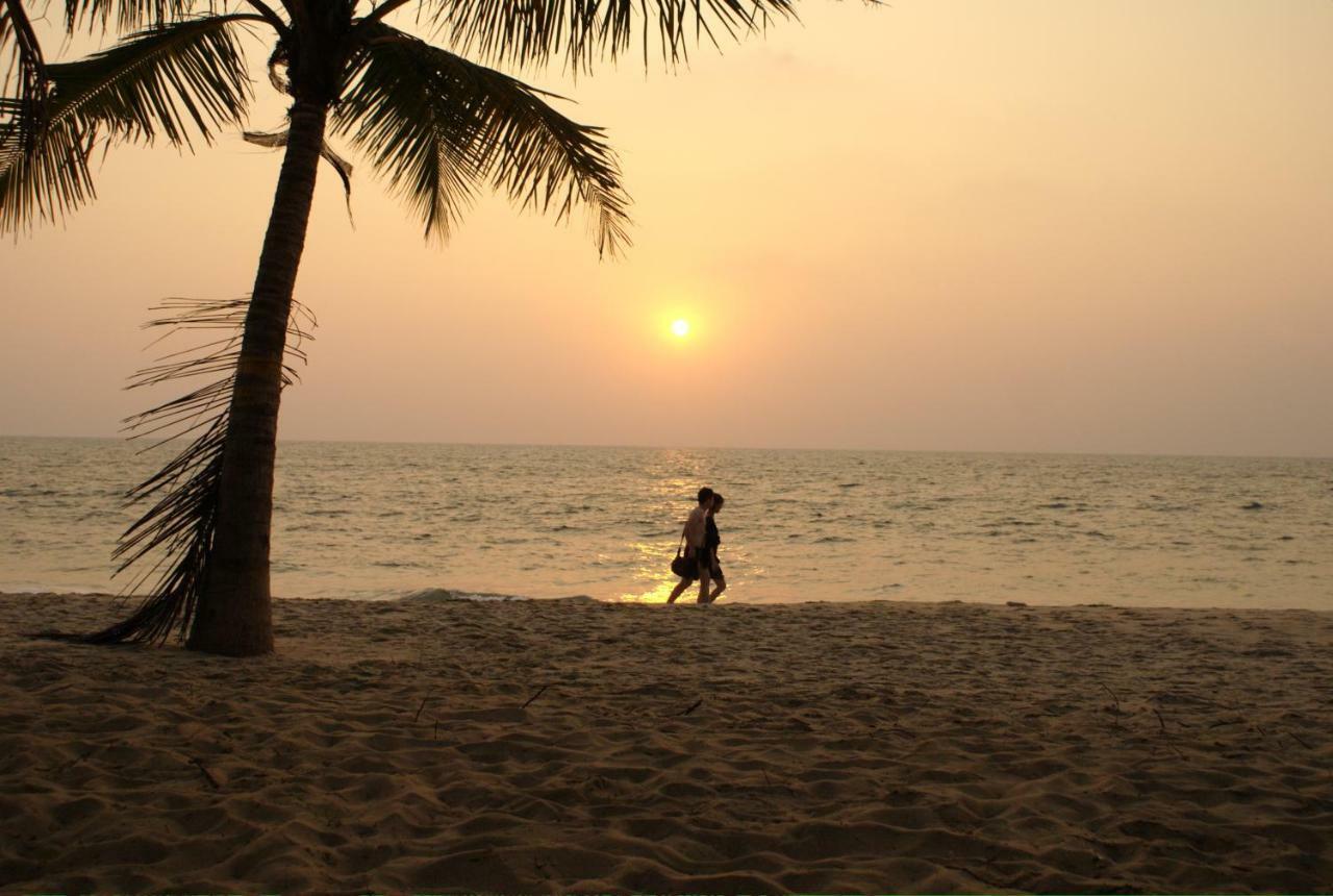 Amritara A Beach Symphony Mararikulam Buitenkant foto
